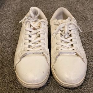 AE classic white sneaker